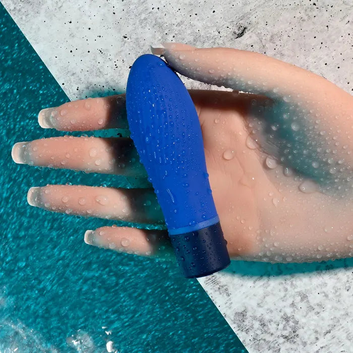 Selopa COBALT CUTIE Silicone Rechargeable Mini Vibrator Blue Secondary image