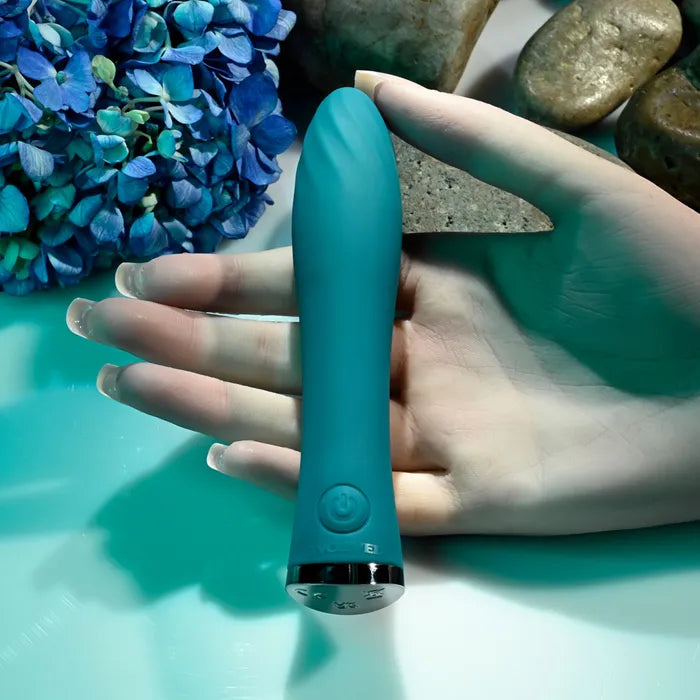 Evolved ULTRA WAVE USB Rechargeable Mini Vibrator Secondary image
