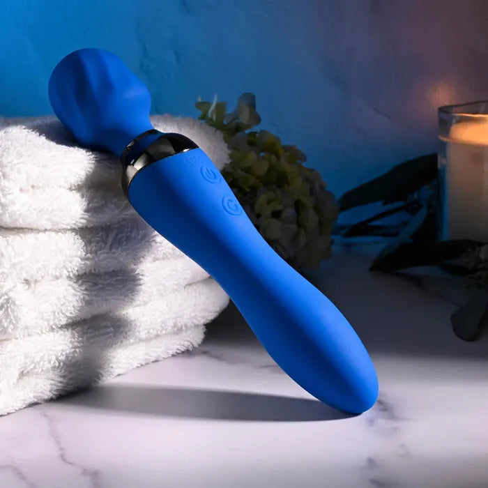 Selopa BLUE BELLE USB Rechargeable Massage Wand Secondary image